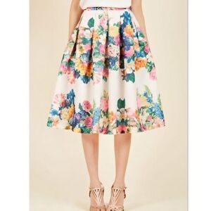 Strawberries & Champagne Anthropologie Floral A-Line Skirt Womens Small